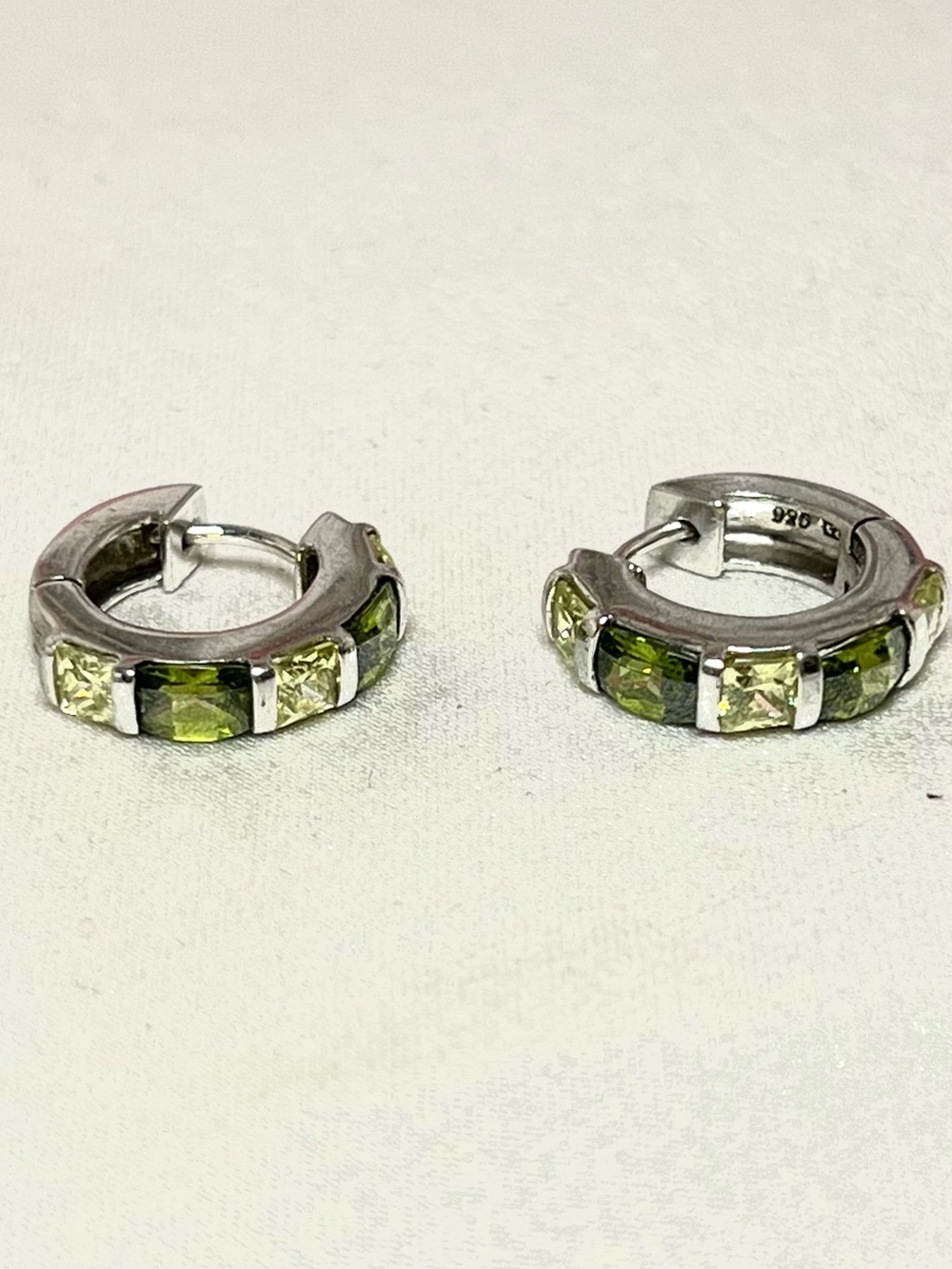 Vintage Tchibo Sterling Silver Huggie Hoop Earrings • Natural Peridot & Citrine